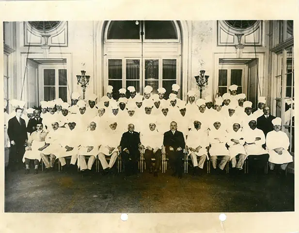 Escoffier et Herbodeau Avec Brigade Hotel Calton Hotel Londres 1920